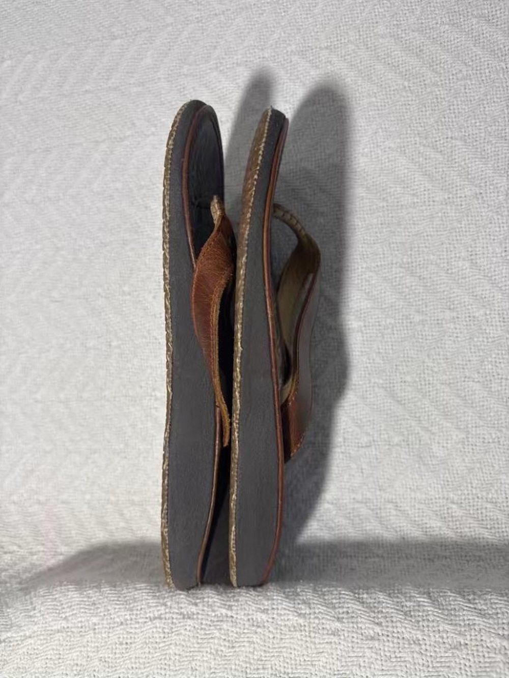 OluKai Paniolo Women Size 6 Leather Beach Sandals Flip Flops Western Embroidery - Picture 6 of 11